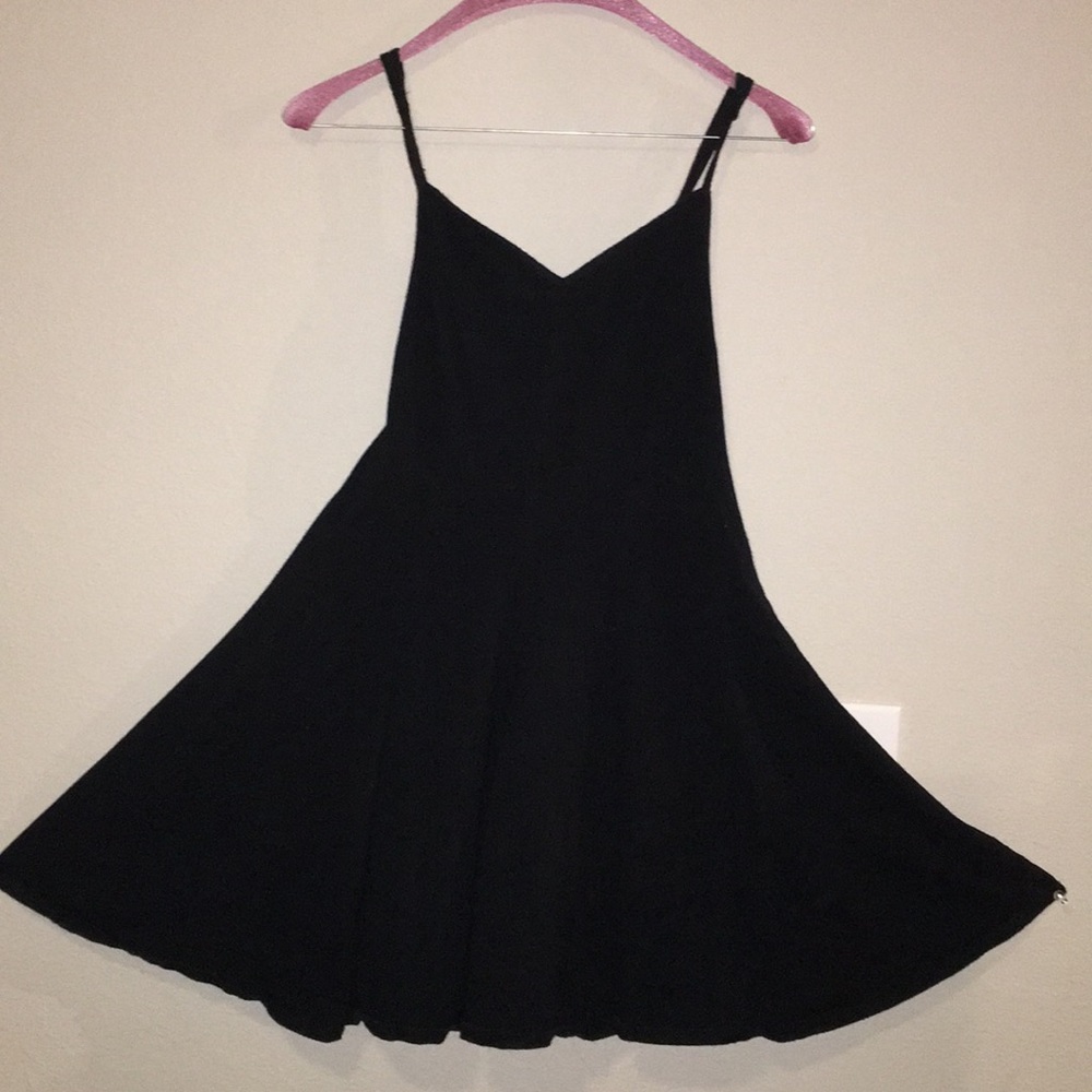 Black mini dress perfect for a night out!